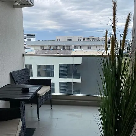 Queen'S Studio Deluxe Mamaia Nord Navodari Exterior photo